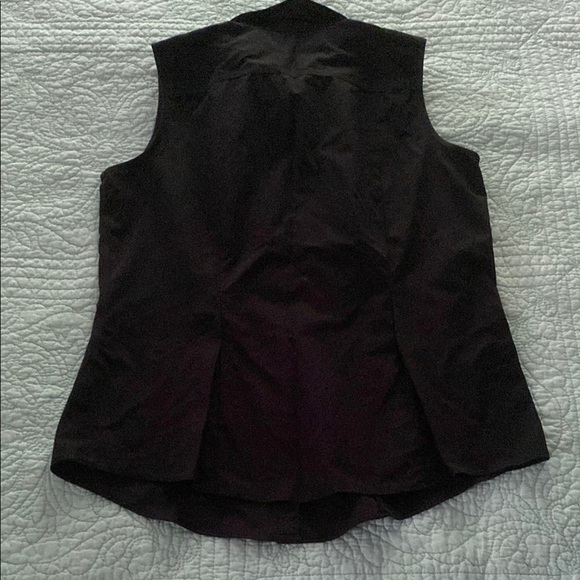 Talbots Black Sleeveless Button Down Shirt - Picture 4 of 5